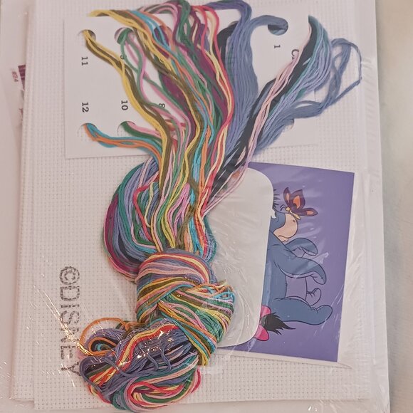 5 New in Package Embroidery Kits - Picture 5 of 9